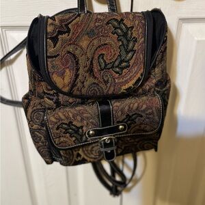 Backpack in Black and Brown Tapestry